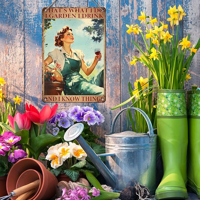PEACHGARDEN Funny Garden Sign Woman‘s Gift Lady That's What I Do I Garden I Drink and I Know Things Outdoor Decor for Home Porch Patio Gardening Shed 8x12inch