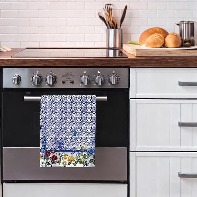 Blue and White Kitchen Towels Set of 4, Blue Wildflower Decorative Tea & Hand Towels, Chinoiserie Dish Towel Dishclothes for Drying Cleaning, Spring Summer Kitchen Decor & Gifts for Cooking Lover