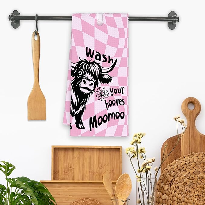 Funny Highland Cow Pink Bathroom Kitchen Towels, Cute Wash Your Hooves Hand Towel for Girly Teens Room, Farmhouse Gifts for Farmer, Trendy Preppy Checkered Dish Towels Decor for Dorm 16x24in