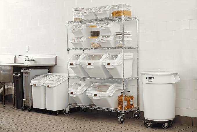 Rubbermaid Commercial Products ProSave Shelf-Storage Ingredient Bin With Scoop 400-Cup Capacity Plastic White Sliding Lid Container with Wheels for Kitchen/Restaurant/Food Organization