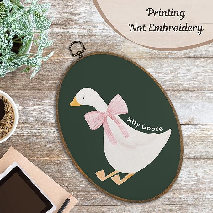 LKETW Coquette Pink Bow Silly Goose Oval Wall Art Decor, Dark Green Goose Oval Canvas Hanging Decor, Preppy Farmhouse Animal Wall Decorations for Girly Room Bedroom Dorm Home, 8.6x11.4 Inch
