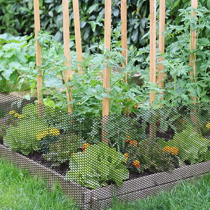 Unves Plastic Chicken Wire, 15.7IN x 10FT Plastic Mesh Wire Fencing Roll, Hexagonal Garden Fencing Netting for Poultry Floral Dogs Rabbit Pets Barrier, 0.3" Mesh Hexagonal Fence Roll, Black