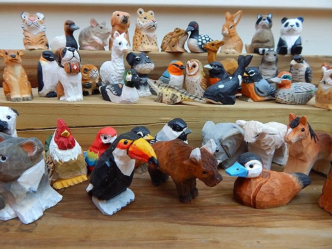 Hand-Carved Wooden Rooster Figurine - Miniature Bird Art Statue Mini Carved Ornament Figurine Small Farm Animal, Rustic Carved Bird SculptureOrnament & Collectible Country Decor