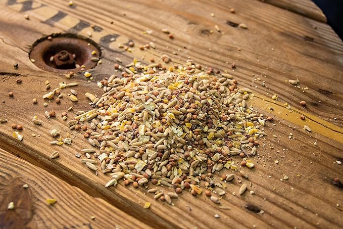 New Country Organics | Chicken Feed | Scratch Feed for Adult Poultry | Soy-Free | 9% Protein | Certified Organic and Non-GMO | 25 lbs
