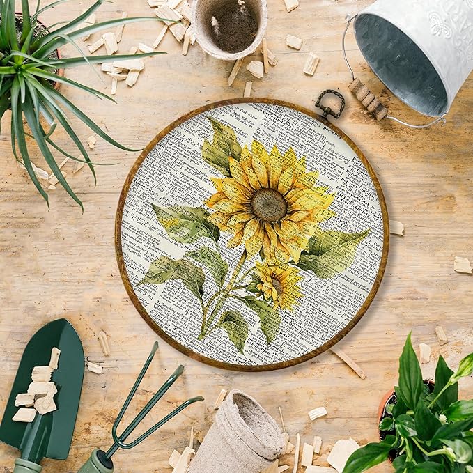 Hiuwevt Vintage Flower Round Wall Art, Rustic Floral Wall Decor, Retro Summer Yellow Floral Hanging Canvas Prints Walls Decorations for Farmhouse Home Bedroom Living Room, 10x10 Inch