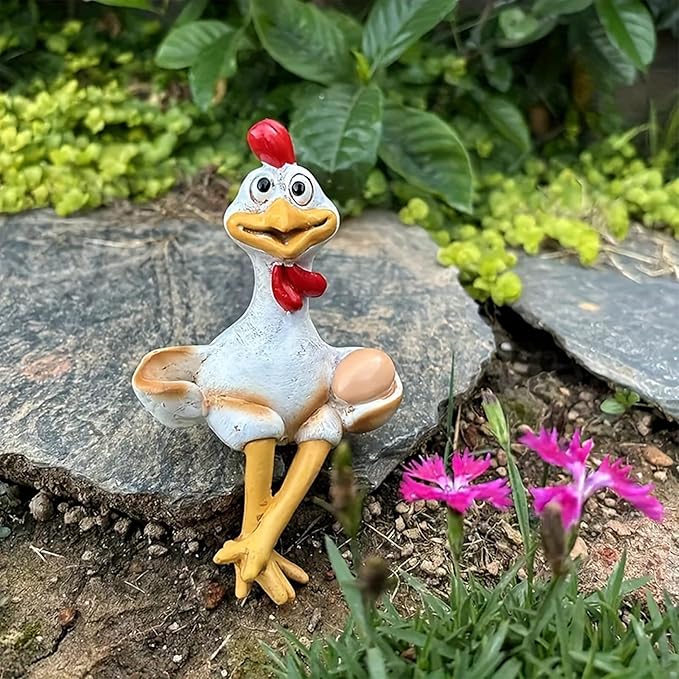 Funny Chicken Decor Sculpture - Sitting Cartoon Chicken Statues for Garden Backyard Resin Chicken Figurine for Fence Yard Home Patio Office Cute Animal Statues for Farmhouse Tabletop Decor