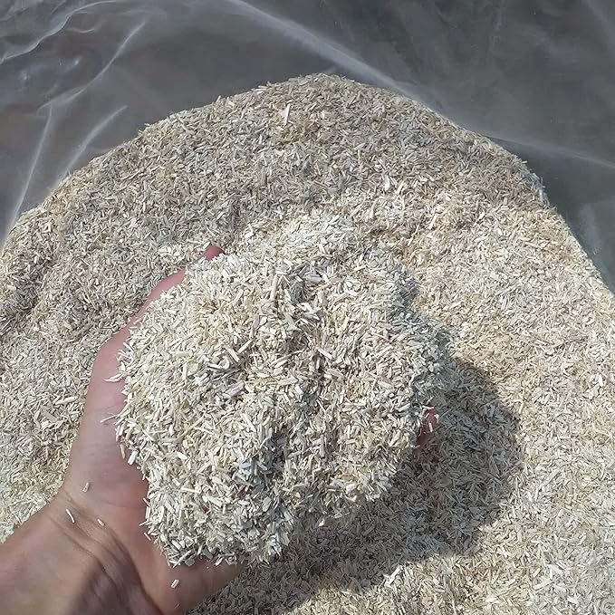 AubiChick High Grade French Hemp Bedding, 44lb (400L) Jumbo Bulk Bag for Chickens, Ultra Absorbent, Designed for Chicken Coop Bedding and Comfort of Birds, Poultry, Hairless Pets, Easy Manure Removal